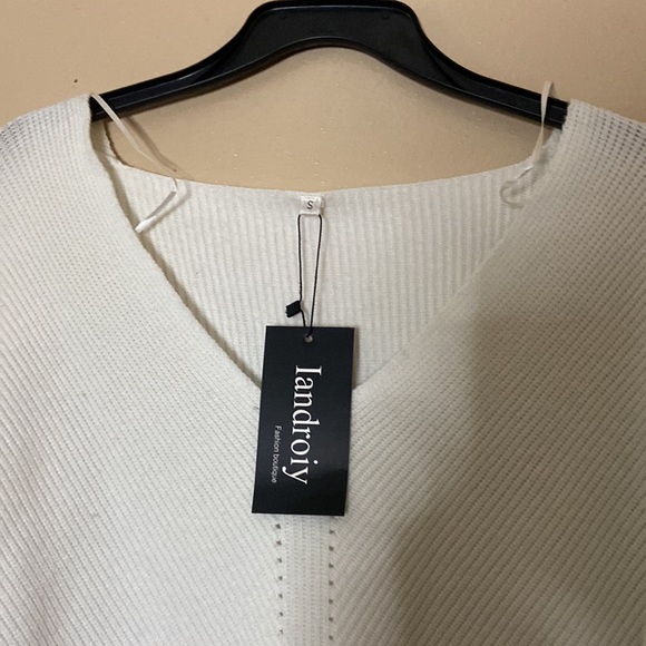 Landroiy white v neck soft sweater - Picture 5 of 15